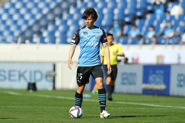 中国U18男冰斩获世锦赛乙级A组亚军 中国女冰降组